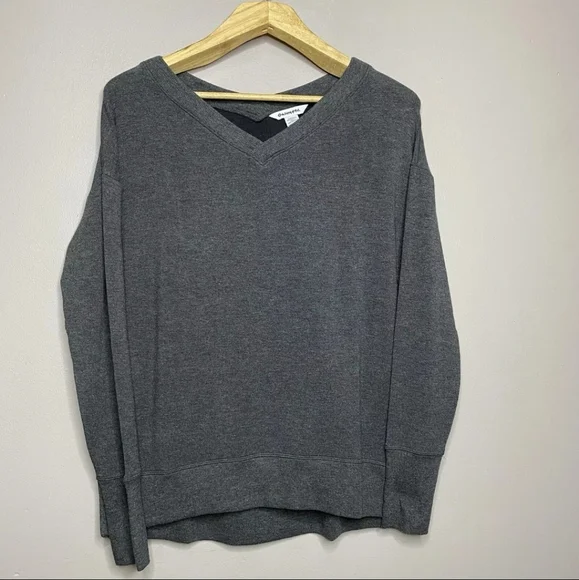 Athleta Soft Coaster Charcoal Gray Luxe V-Neck Sweatshirt. Size L - Picture 6 of 12